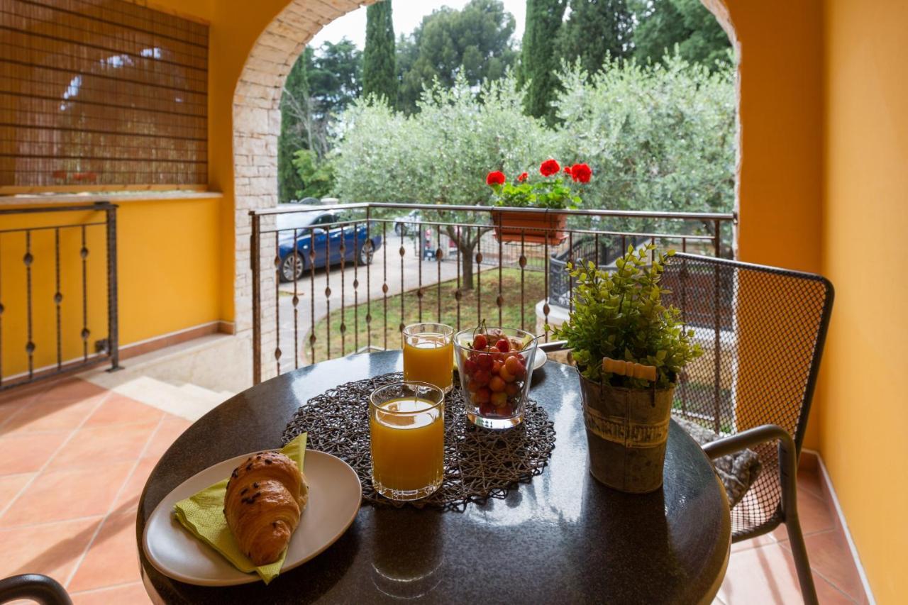 Studio Apartments Pinia-Marina Porec Bagian luar foto