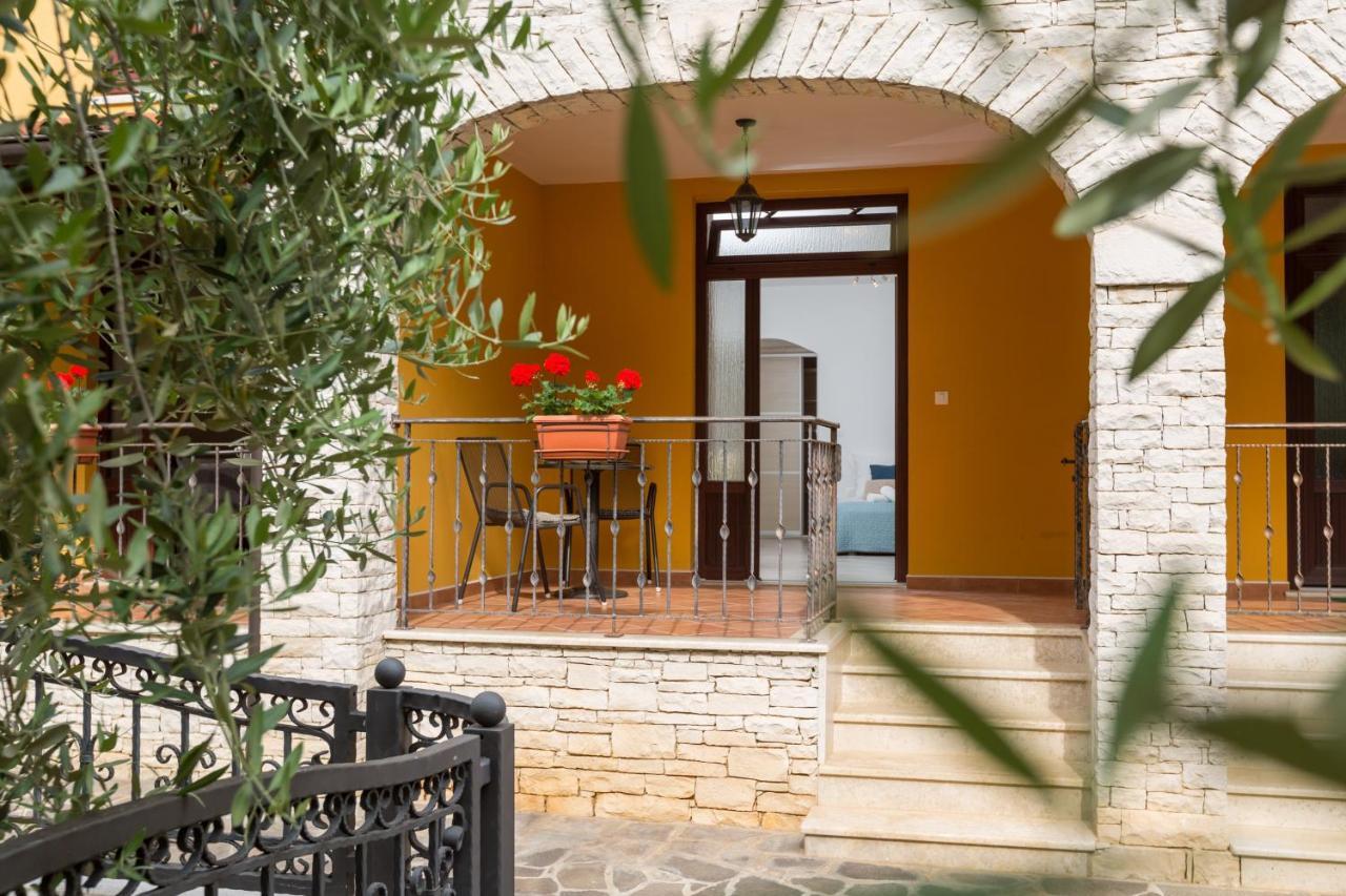 Studio Apartments Pinia-Marina Porec Bagian luar foto