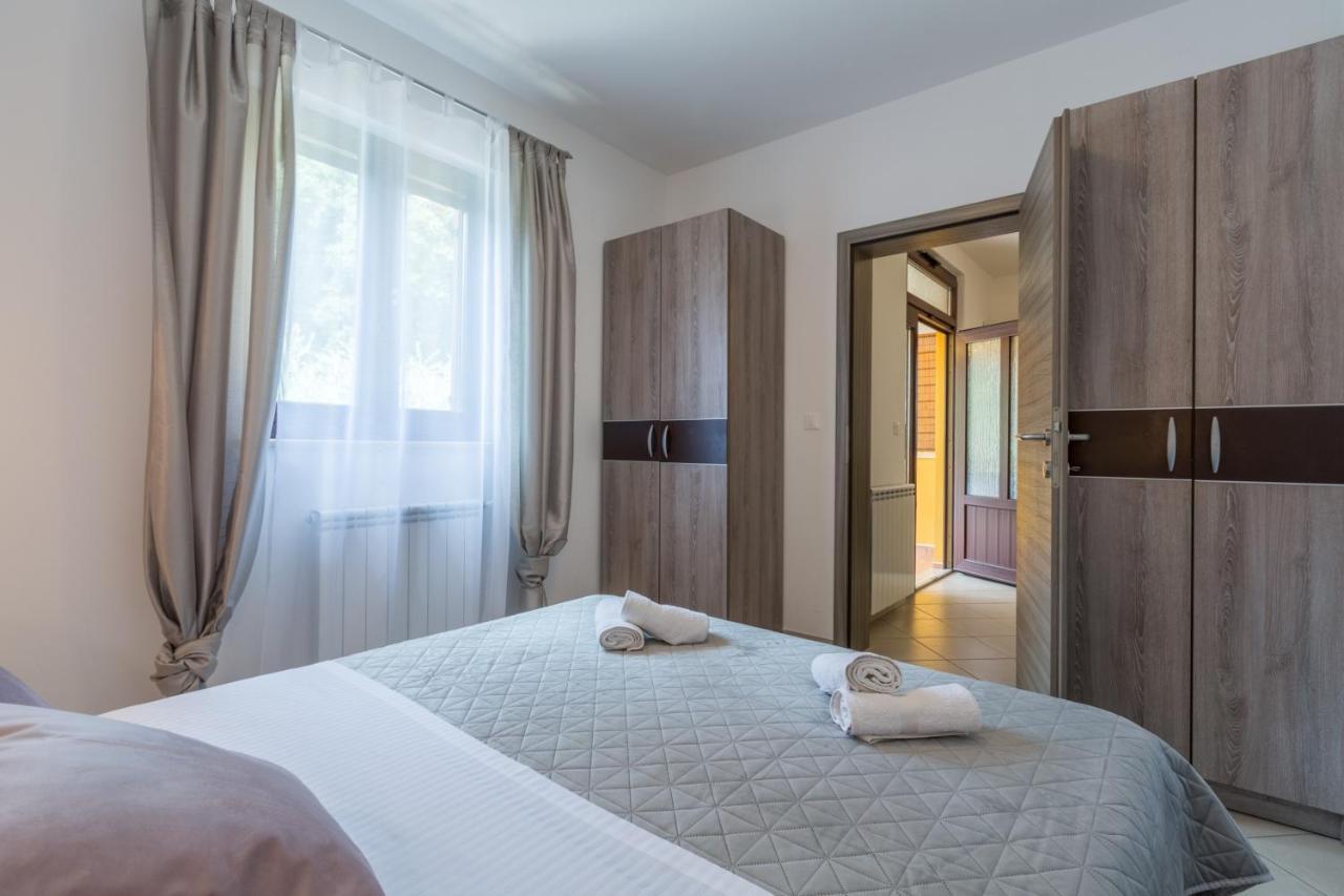 Studio Apartments Pinia-Marina Porec Bagian luar foto