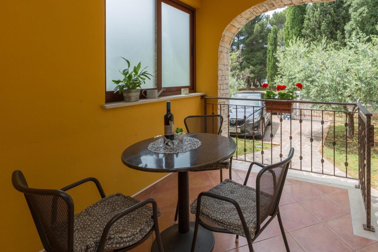 Studio Apartments Pinia-Marina Porec Bagian luar foto