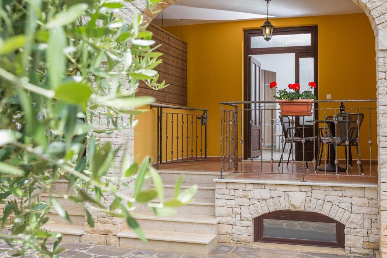 Studio Apartments Pinia-Marina Porec Bagian luar foto