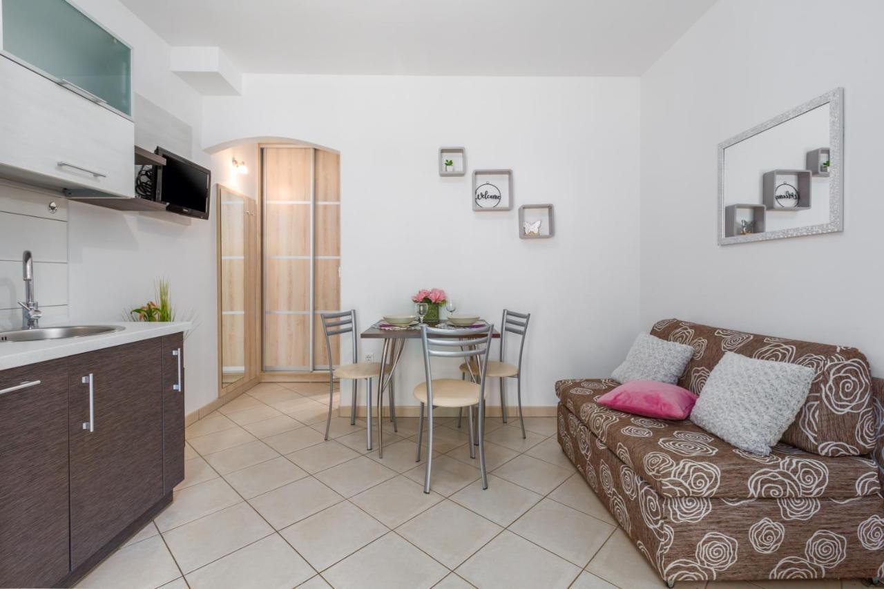 Studio Apartments Pinia-Marina Porec Bagian luar foto